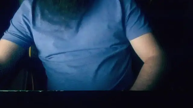 LondonMan1988 online show from December 22, 2025, 4:51 pm