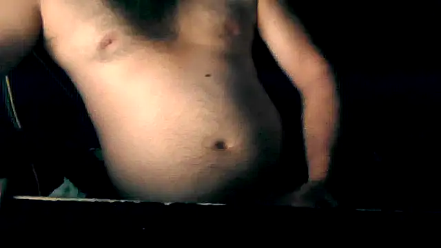 Snapshot of LondonMan1988 chatting on August 6, 2026, 3:01 am LondonMan1988 online show from August 6, 2026, 3:01 am