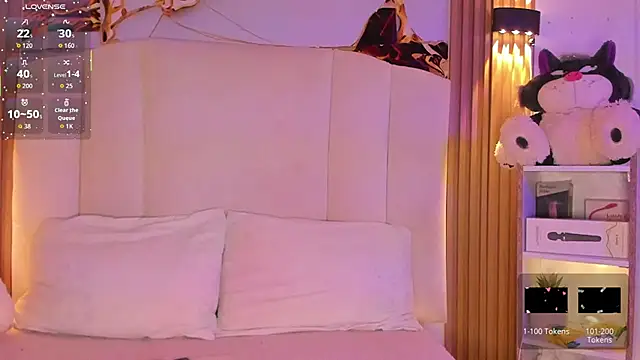 AgathaAtenea online show from September 23, 2025, 6:15 pm