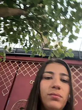 Snapshot of -juicy_ chatting on October 27, 2025, 10:22 pm -juicy online show from October 27, 2025, 10:22 pm