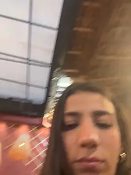 Snapshot of -juicy_ chatting on November 8, 2025, 10:35 pm -juicy online show from November 8, 2025, 10:35 pm