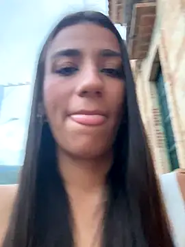 Snapshot of -juicy_ chatting on November 9, 2025, 10:25 pm -juicy online show from November 9, 2025, 10:25 pm