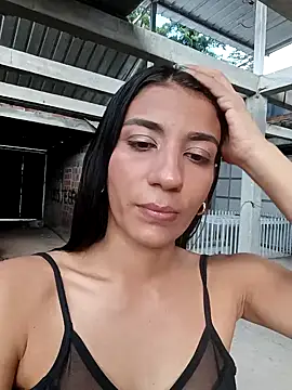 Snapshot of -juicy_ chatting on October 2, 2025, 8:56 pm -juicy online show from October 2, 2025, 8:56 pm