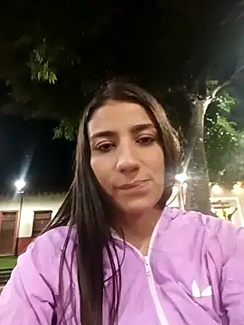 Snapshot of -juicy_ chatting on October 24, 2025, 12:20 am -juicy online show from October 24, 2025, 12:20 am