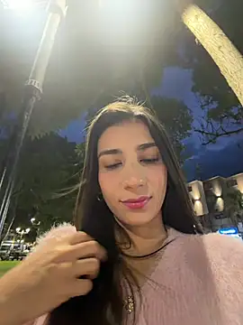 Snapshot of -juicy_ chatting on July 29, 2026, 11:37 pm -juicy online show from July 29, 2026, 11:37 pm