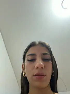 Snapshot of -juicy_ chatting on July 5, 2026, 4:19 am -juicy online show from July 5, 2026, 4:19 am