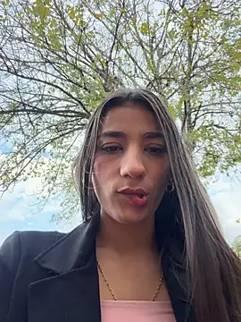 -juicy  online show from February 15, 2026, 10:30 pm