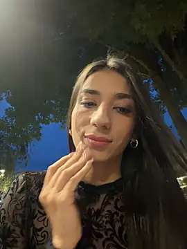 Snapshot of -juicy_ chatting on July 12, 2026, 11:27 pm -juicy online show from July 12, 2026, 11:27 pm