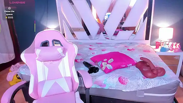 Lena Bdsm online show from October 29, 2025, 11:20 am