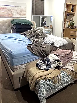 iamthepublickmasterbater online show from December 16, 2025, 8:18 am