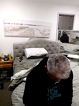 iamthepublickmasterbater online show from September 8, 2025, 5:01 pm