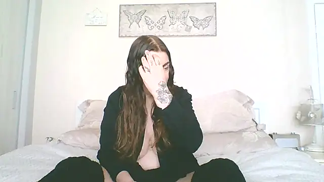 Snapshot of EllaKent chatting on April 19, 2026, 9:10 am EllaKent online show from April 19, 2026, 9:10 am