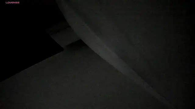 Issafoxx online show from November 5, 2025, 9:40 pm