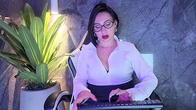 Anxelica Macondo  online show from March 3, 2026, 8:05 pm