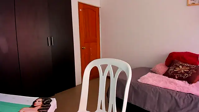 Ana  Pink online show from October 26, 2025, 8:20 pm