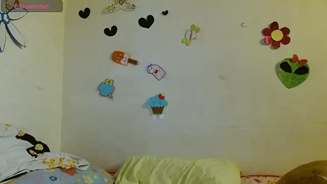 Akasha001 online show from October 17, 2025, 9:49 pm