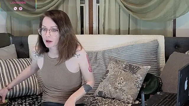 Snapshot of kohlbird chatting on December 3, 2025, 4:02 am kohlbird online show from December 3, 2025, 4:02 am