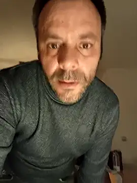 manchego85 online show from November 27, 2025, 8:09 pm