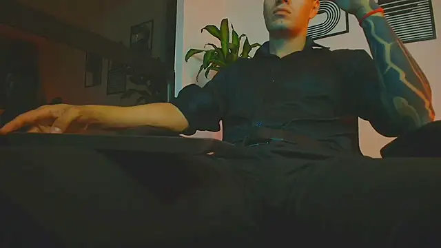 ALPHA DOMINUS  online show from June 10, 2026, 3:52 am
