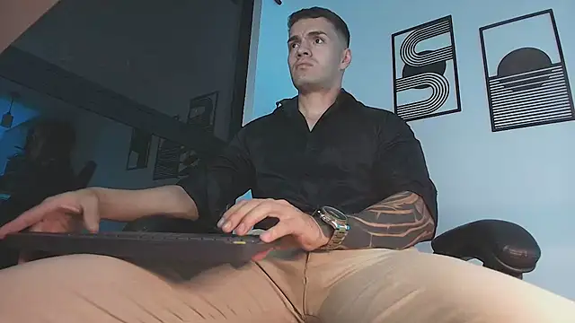 Snapshot of ALPHA_DOMINUS_ chatting on July 30, 2026, 3:38 am ALPHA DOMINUS online show from July 30, 2026, 3:38 am