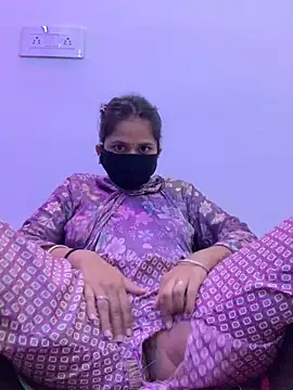 misharani00 online show from October 6, 2025, 12:50 pm