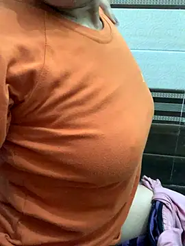 misharani00 online show from September 21, 2025, 1:22 am