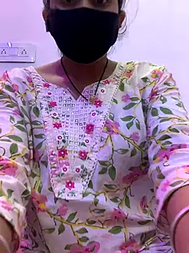 misharani00 online show from October 2, 2025, 2:42 pm