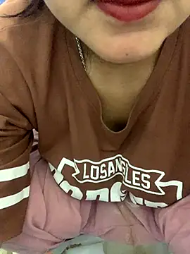 misharani00 online show from November 27, 2025, 3:51 am