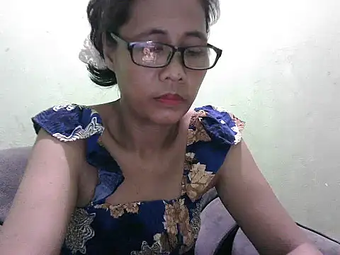 HotLadyPinay32 online show from March 28, 2026, 10:05 am