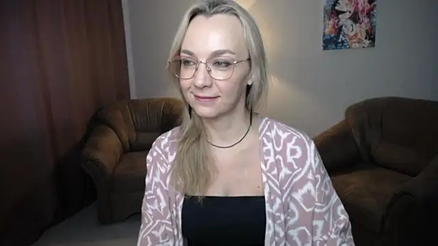 Snapshot of Ava_Elior chatting on July 18, 2026, 10:24 am Ava Elior online show from July 18, 2026, 10:24 am