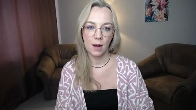 Snapshot of Ava_Elior chatting on July 19, 2026, 12:13 pm Ava Elior online show from July 19, 2026, 12:13 pm