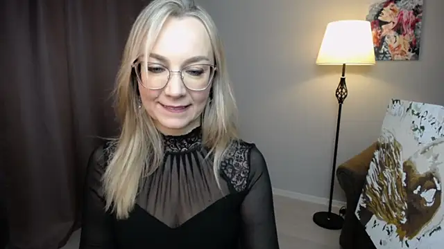 Ava Elior online show from December 3, 2025, 10:36 am