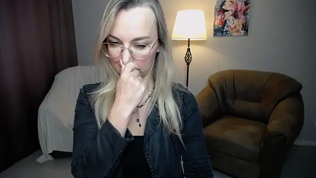 Ava Elior online show from September 11, 2025, 7:08 am