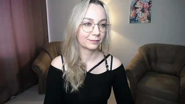 Snapshot of Ava_Elior chatting on May 3, 2026, 11:26 am Ava Elior online show from May 3, 2026, 11:26 am