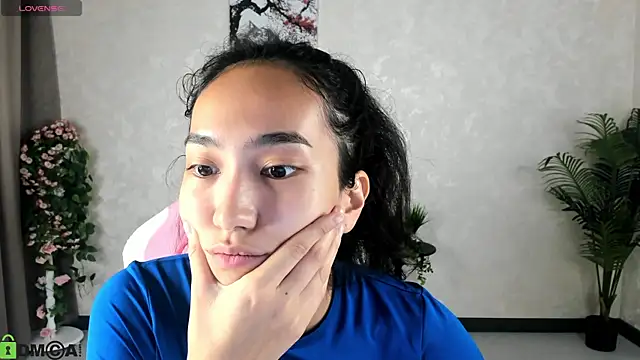 Snapshot of FlirtyAura chatting on September 22, 2025, 3:45 am FlirtyAura online show from September 22, 2025, 3:45 am