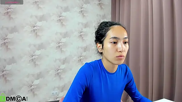 Snapshot of FlirtyAura chatting on October 3, 2025, 3:30 am FlirtyAura online show from October 3, 2025, 3:30 am