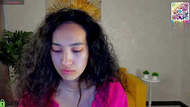 FlirtyAura online show from April 23, 2026, 3:46 am