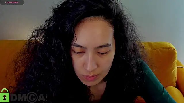 FlirtyAura online show from March 26, 2026, 2:43 am