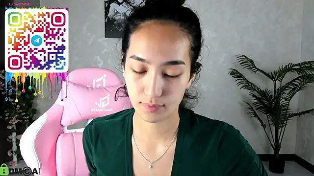 Snapshot of FlirtyAura chatting on September 16, 2025, 3:51 am FlirtyAura online show from September 16, 2025, 3:51 am