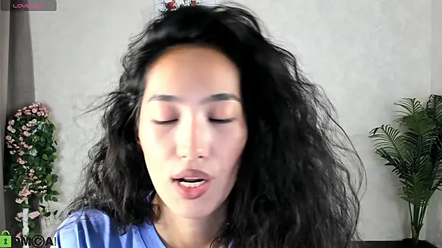 Snapshot of FlirtyAura chatting on September 24, 2025, 3:46 am FlirtyAura online show from September 24, 2025, 3:46 am