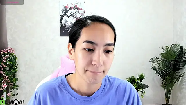 Snapshot of FlirtyAura chatting on October 20, 2025, 2:35 am FlirtyAura online show from October 20, 2025, 2:35 am