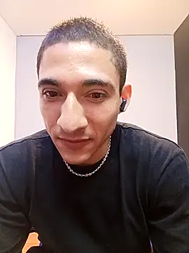 jhonny thes28 online show from February 5, 2026, 2:40 am