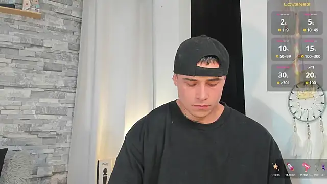 Snapshot of connorsmiith chatting on October 21, 2025, 2:38 pm connorsmiith online show from October 21, 2025, 2:38 pm