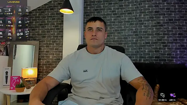 Snapshot of connorsmiith chatting on September 15, 2025, 12:33 am connorsmiith online show from September 15, 2025, 12:33 am