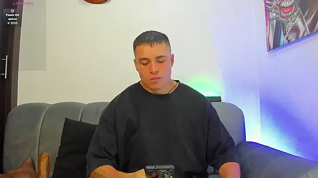 Snapshot of connorsmiith chatting on October 31, 2025, 2:08 am connorsmiith online show from October 31, 2025, 2:08 am