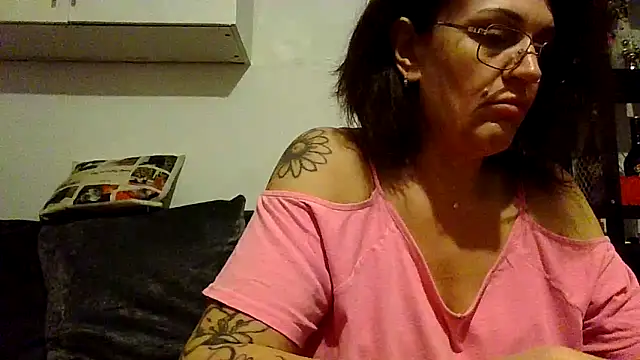 RubyyRosee online show from December 23, 2025, 6:34 am