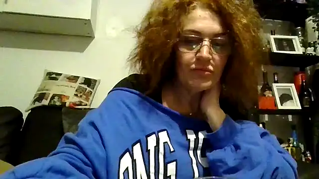 RubyyRosee online show from December 19, 2025, 6:49 am