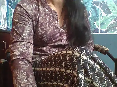 Snapshot of Marathi_q4een01 chatting on February 4, 2026, 5:02 am Marathi q4een01 online show from February 4, 2026, 5:02 am