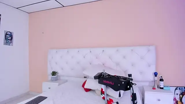 katte landerr online show from December 5, 2025, 1:21 pm