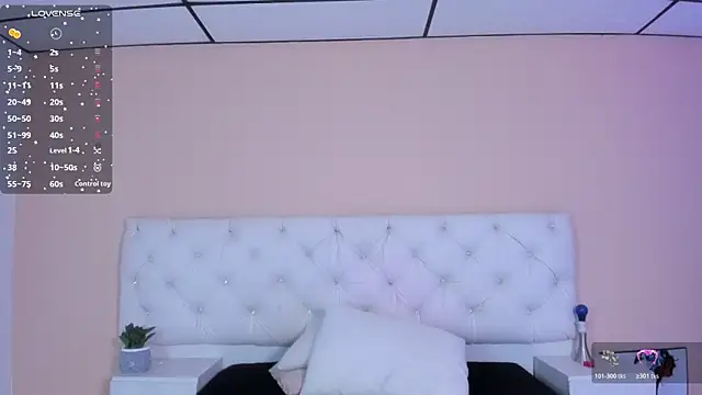 Snapshot of katte_landerr chatting on November 16, 2025, 12:43 pm katte landerr online show from November 16, 2025, 12:43 pm